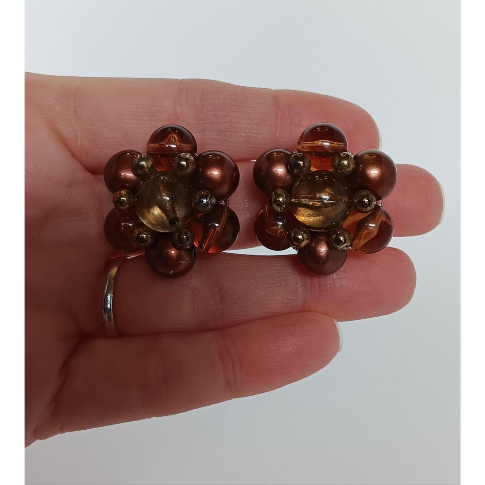 Vintage Brown Lucite Cluster Clip On Earrings 1.25 in - Picture 8 of 11